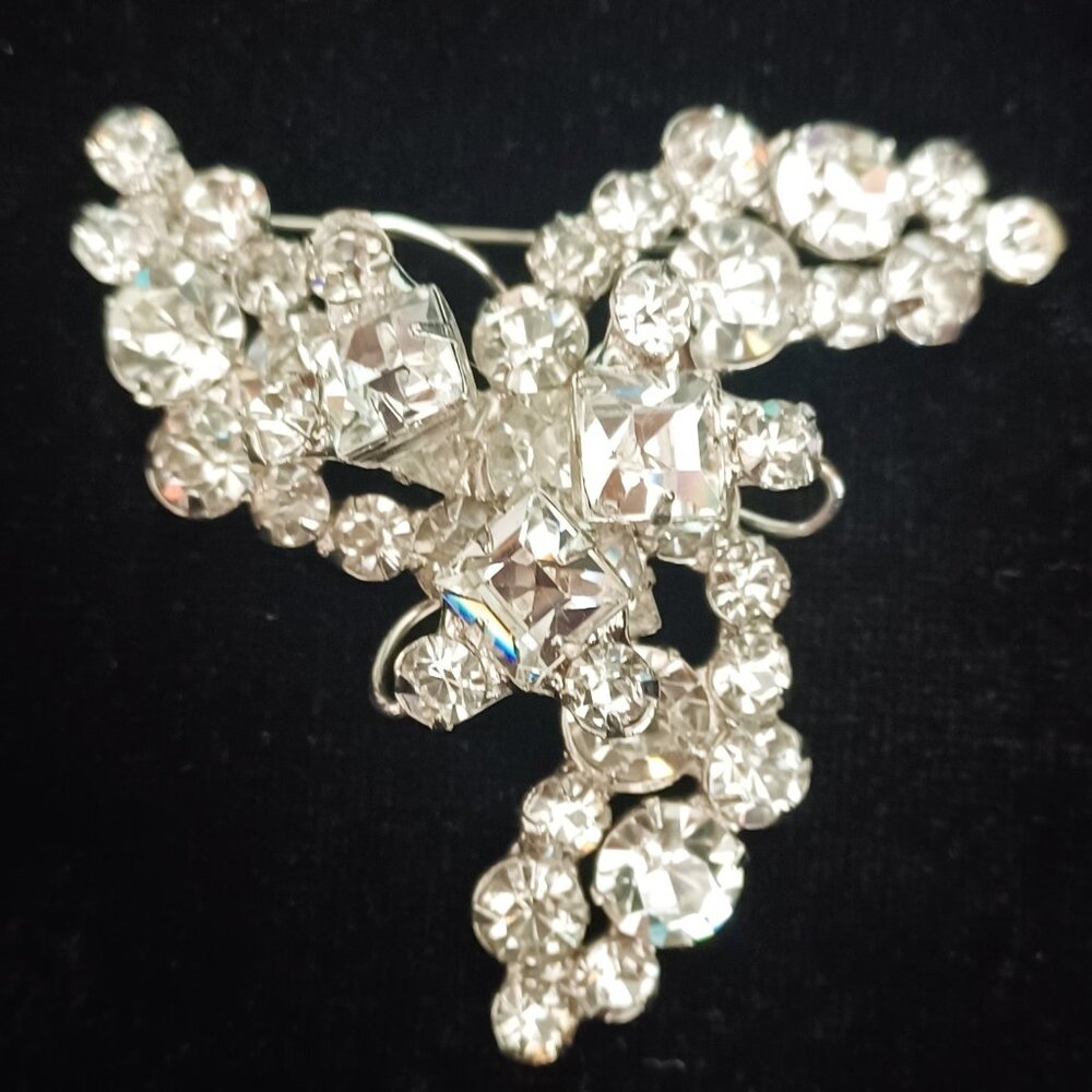 Perfect Bling Brooch